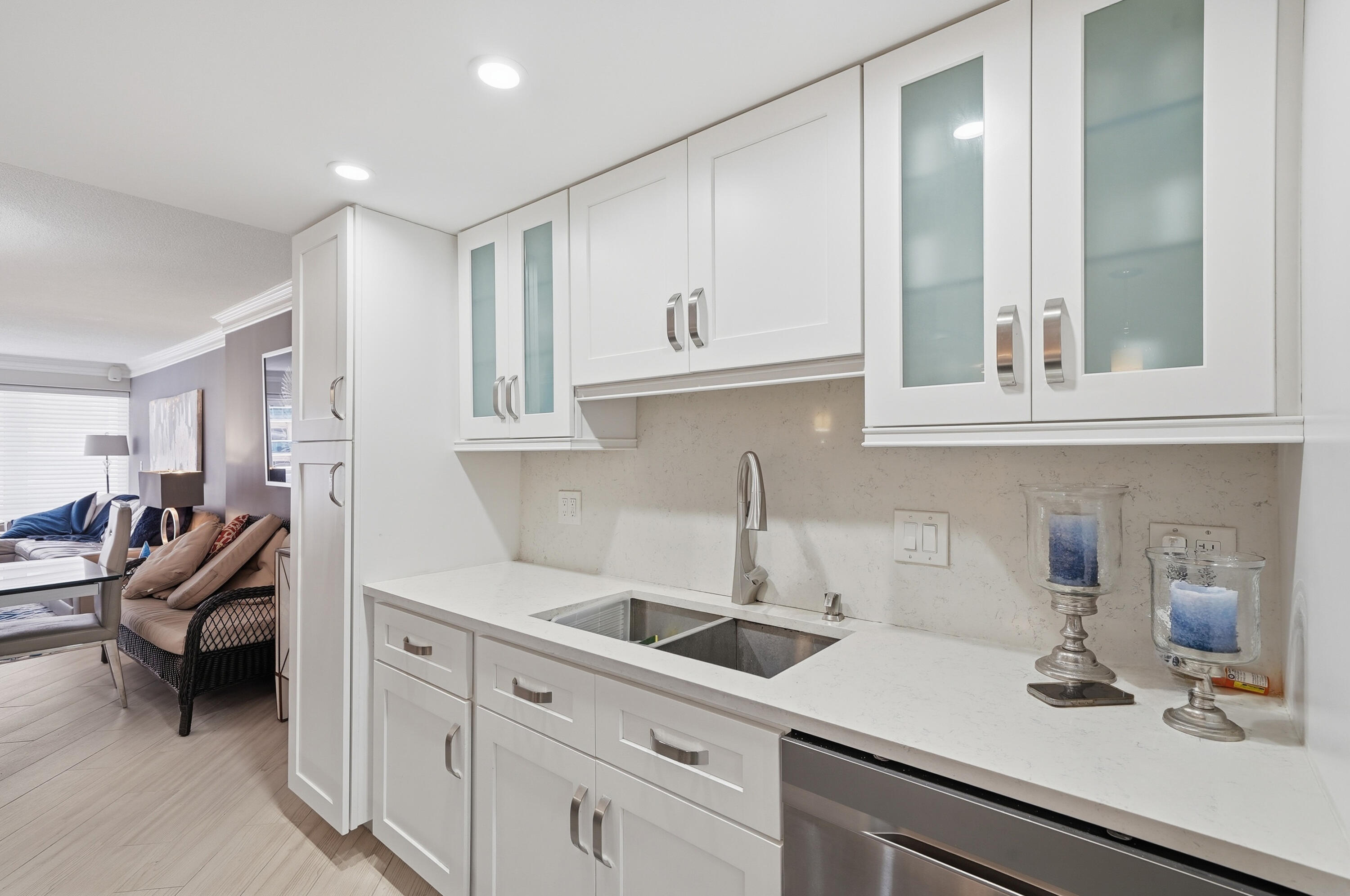 GALLEON CONDO - Residential