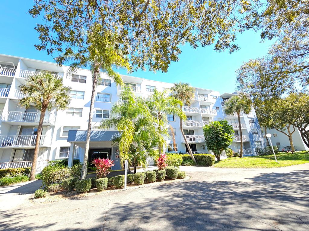 Photo of 470 Executive Center Drive #2g, West Palm Beach, FL 33401 (MLS # R11167121)