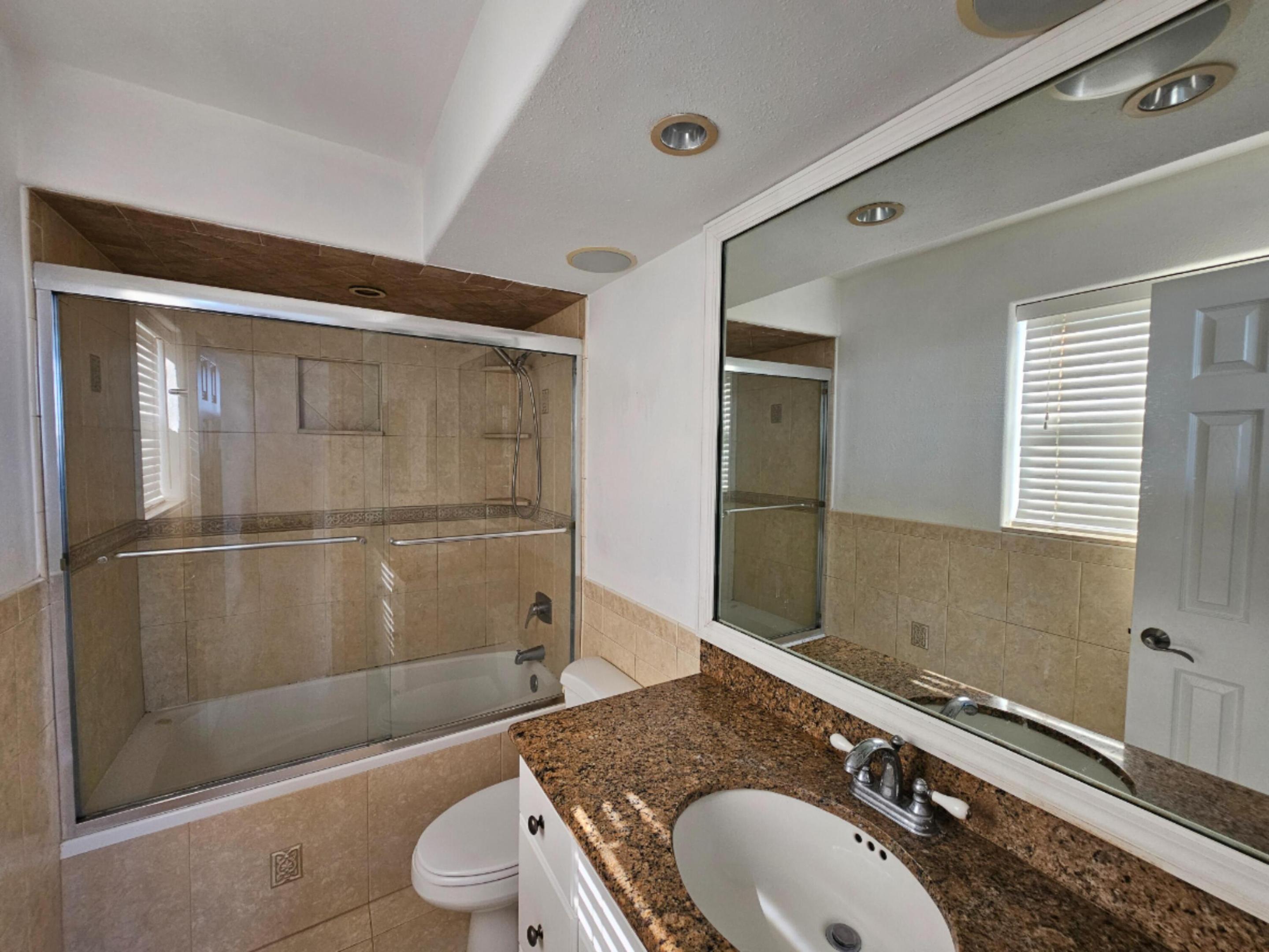 BREAKWATERS OF THE PALM BEACHES CONDO - Residential Lease