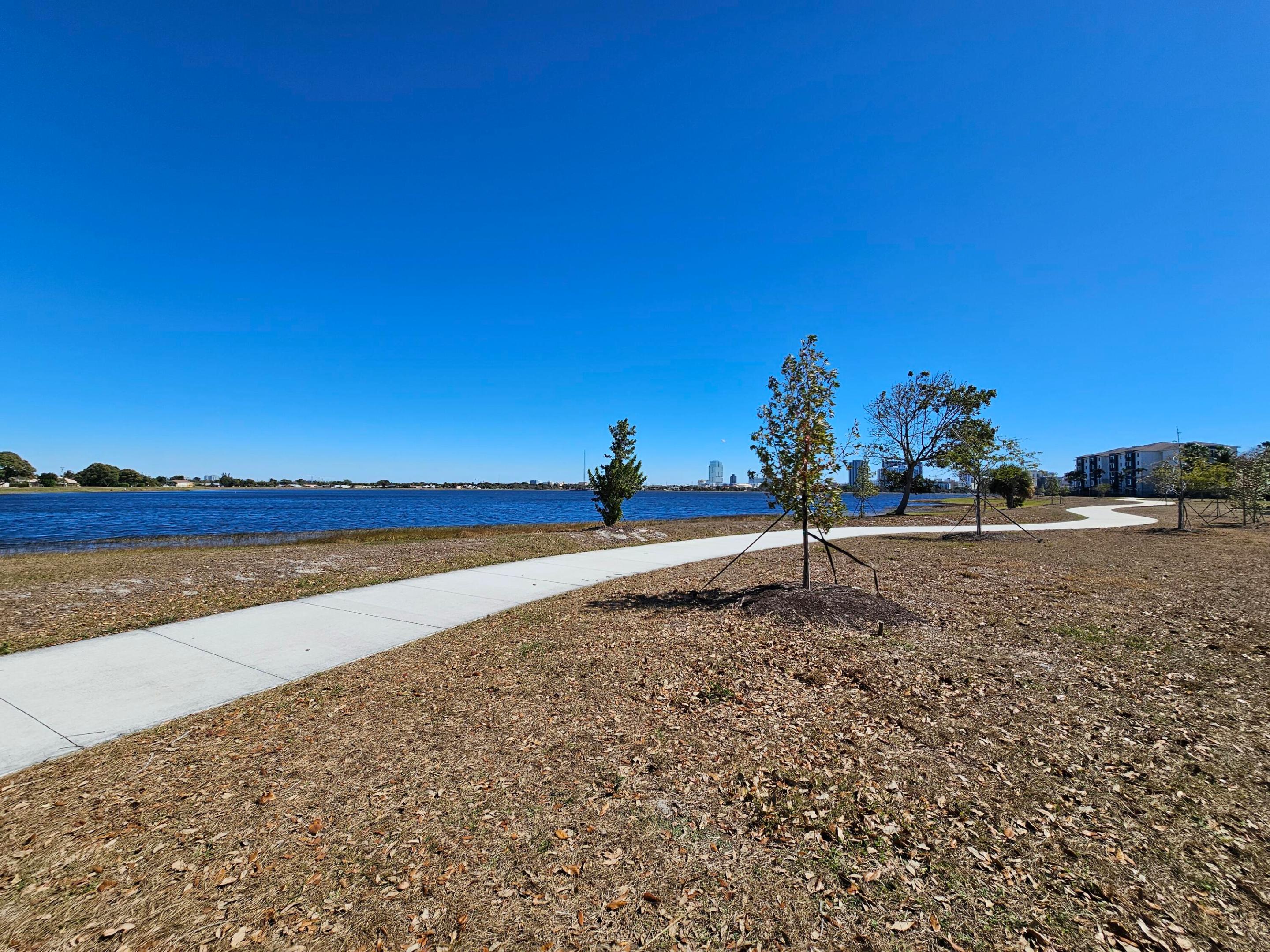 BREAKWATERS OF THE PALM BEACHES CONDO - Residential Lease