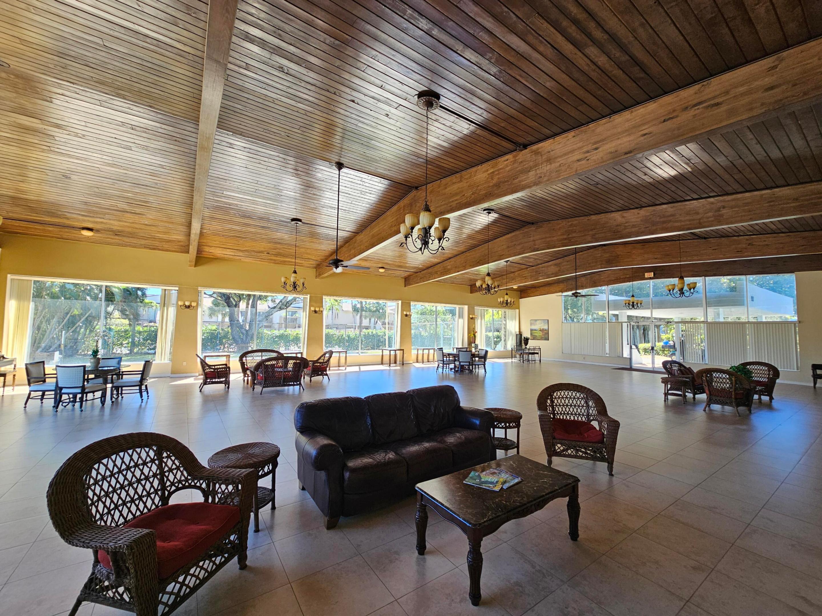 BREAKWATERS OF THE PALM BEACHES CONDO - Residential Lease