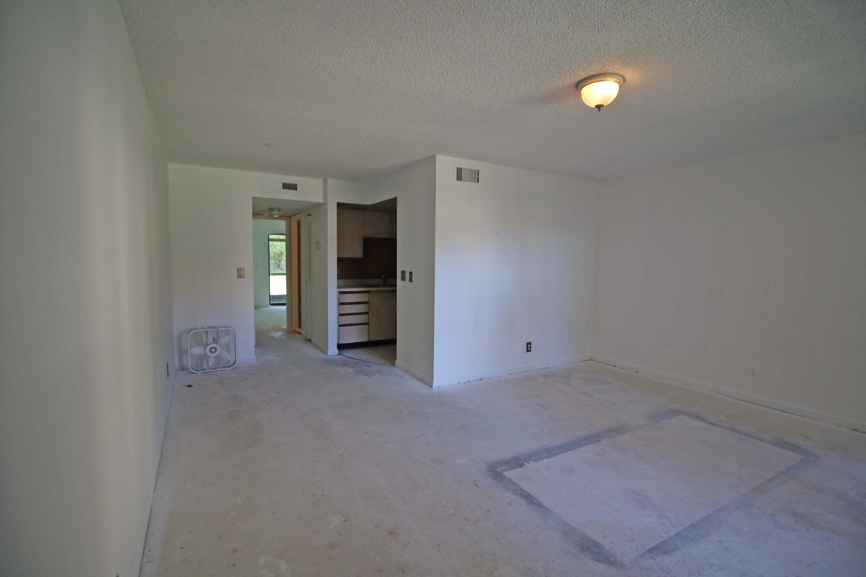 450 SW South River Drive 104