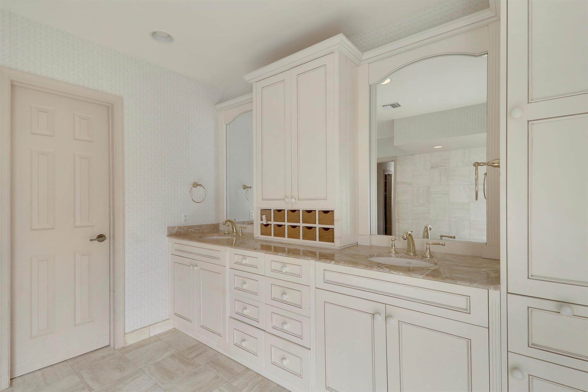 CORAL RIDGE COUNTRY CLUB - Residential