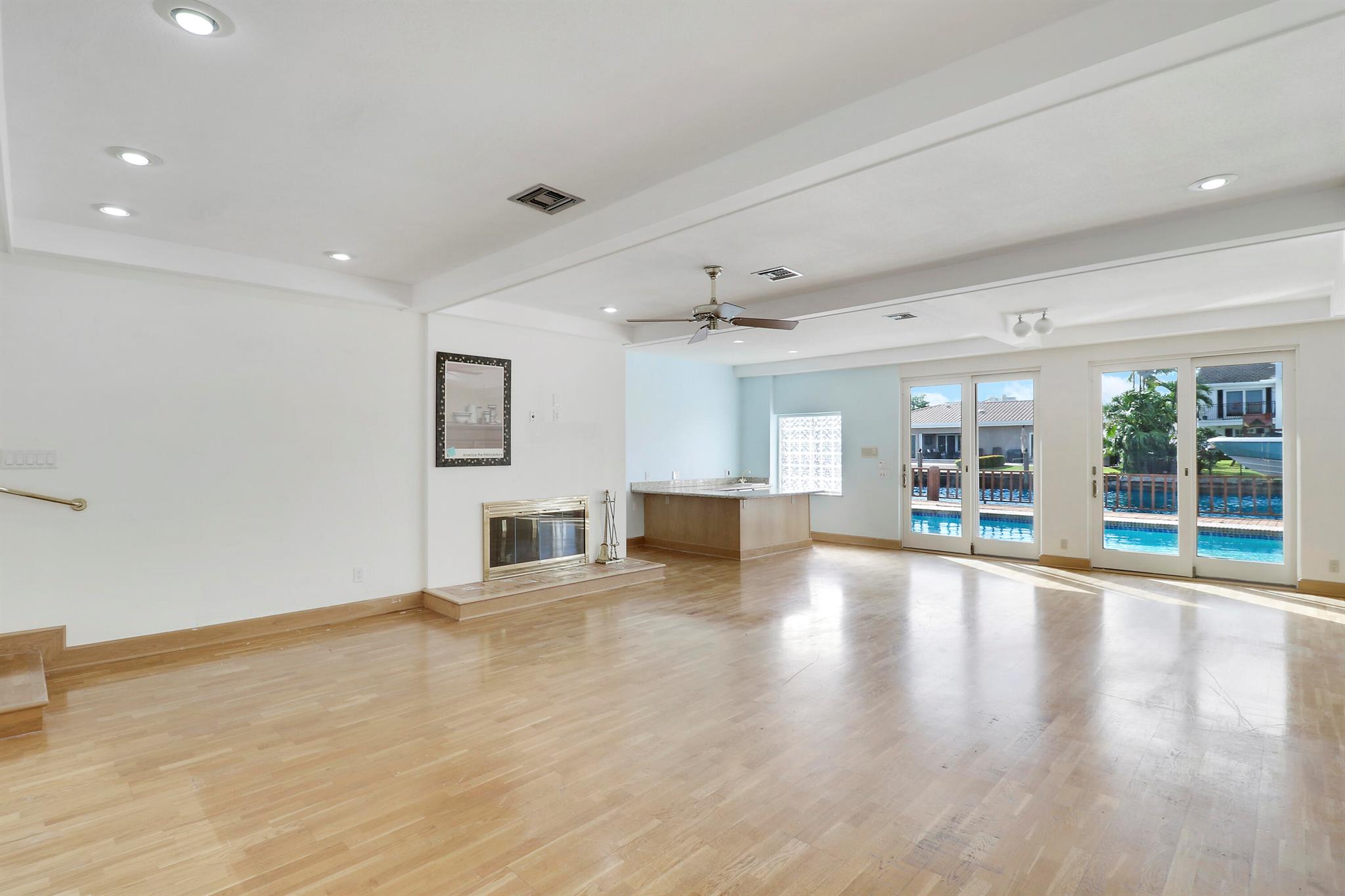 CORAL RIDGE COUNTRY CLUB - Residential