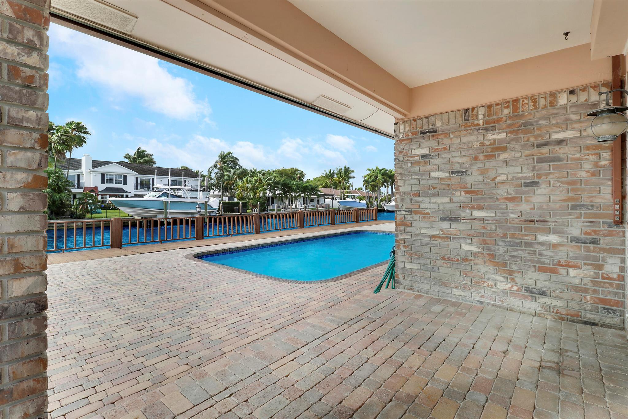 CORAL RIDGE COUNTRY CLUB - Residential