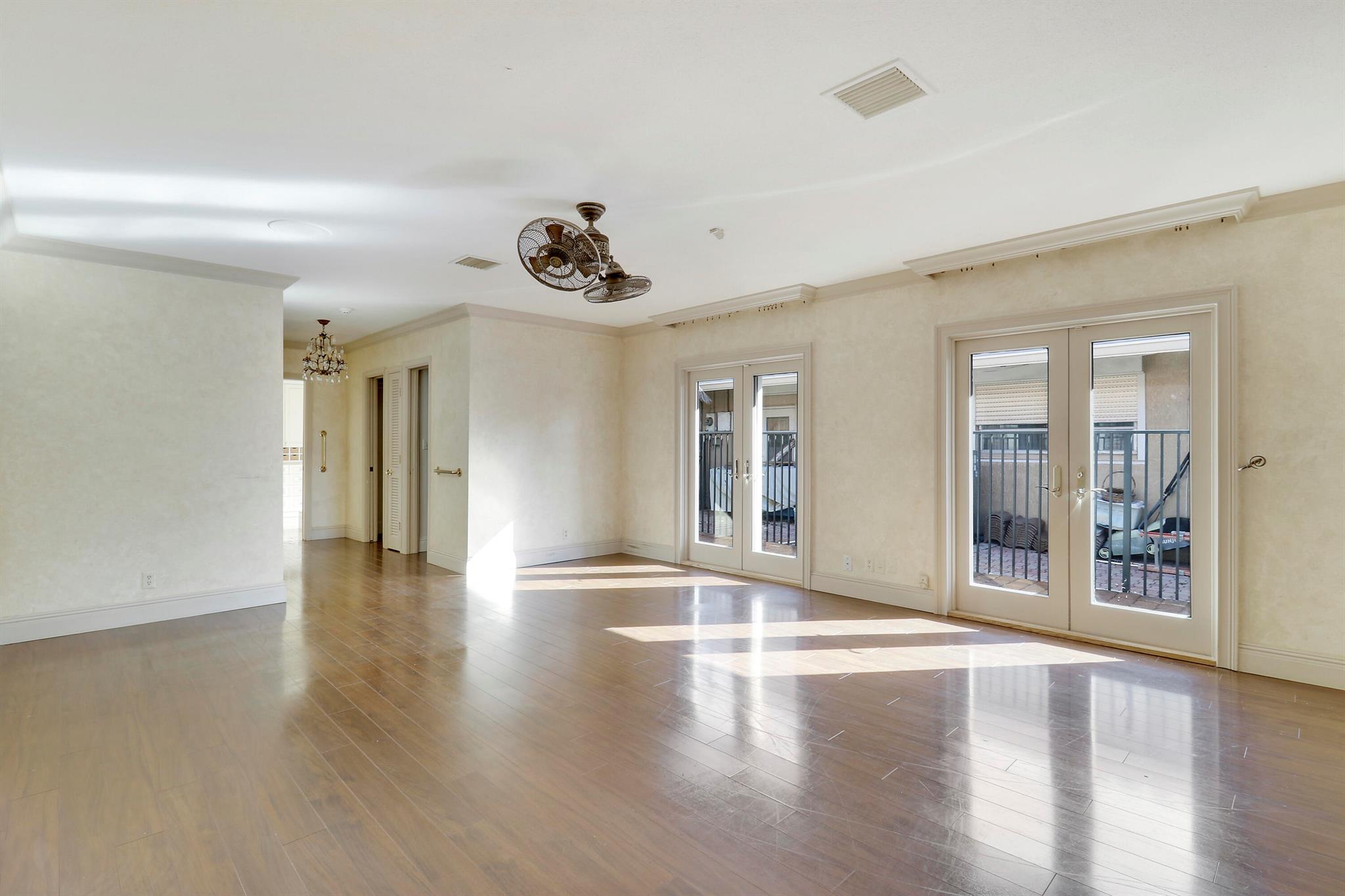 CORAL RIDGE COUNTRY CLUB - Residential