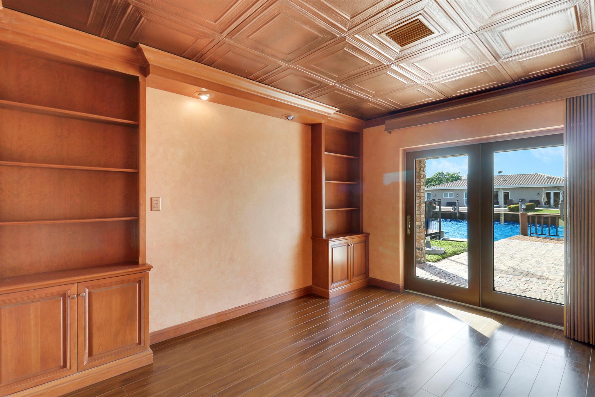 CORAL RIDGE COUNTRY CLUB - Residential