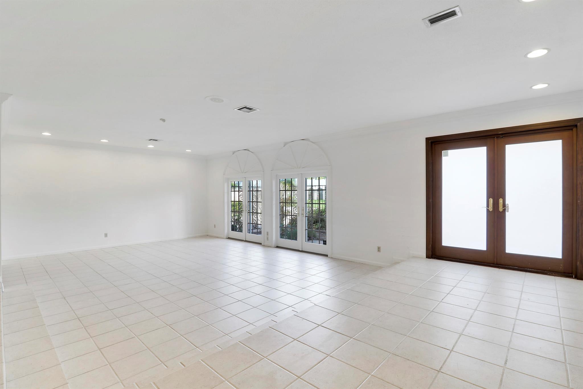 CORAL RIDGE COUNTRY CLUB - Residential