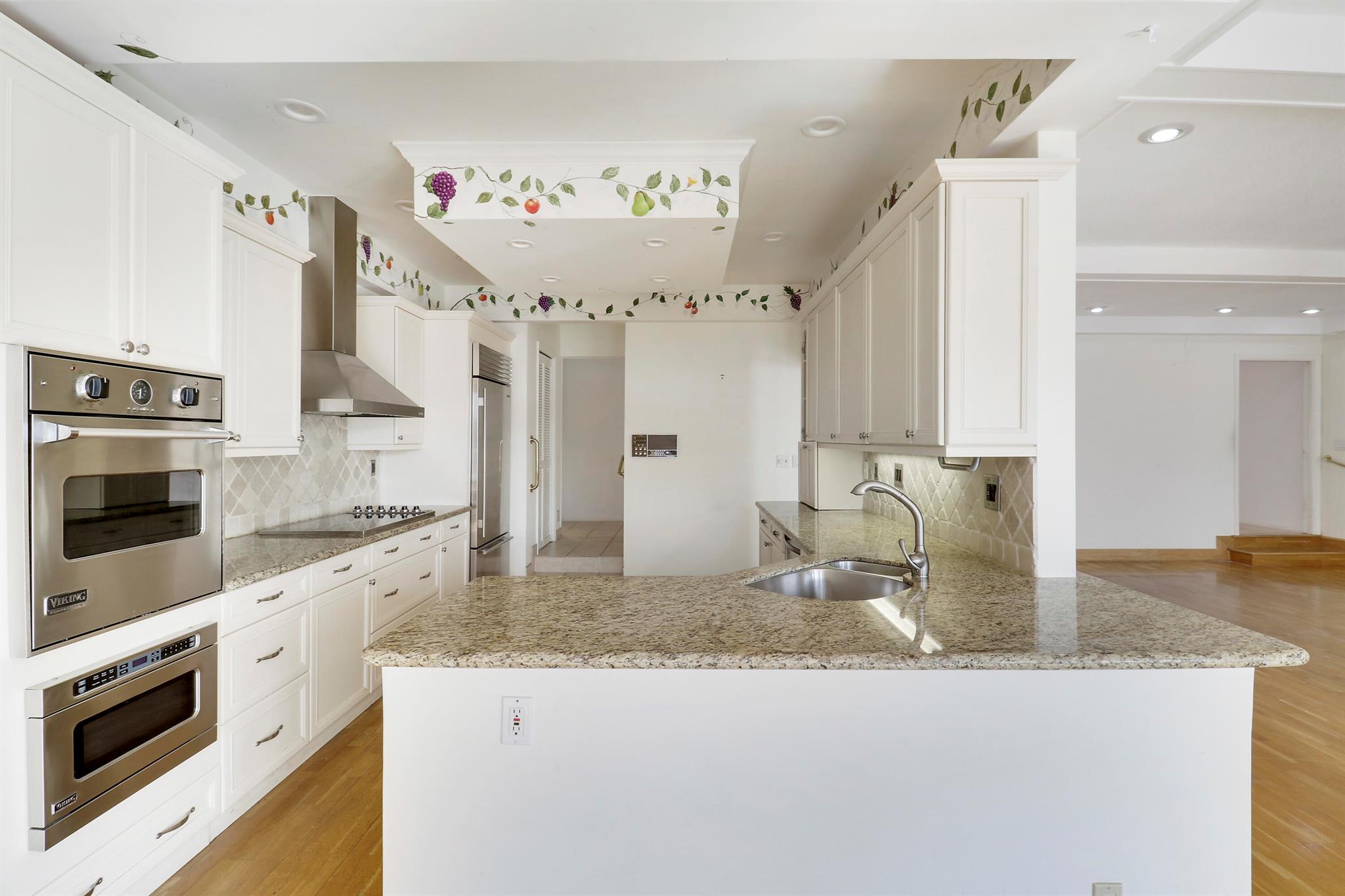 CORAL RIDGE COUNTRY CLUB - Residential