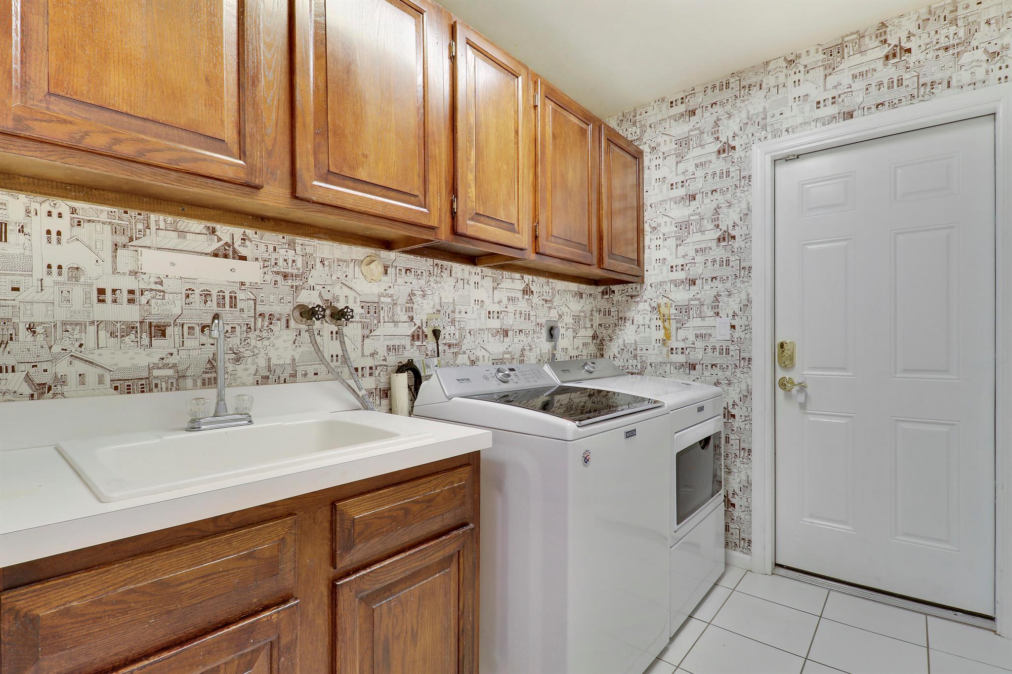 CORAL RIDGE COUNTRY CLUB - Residential