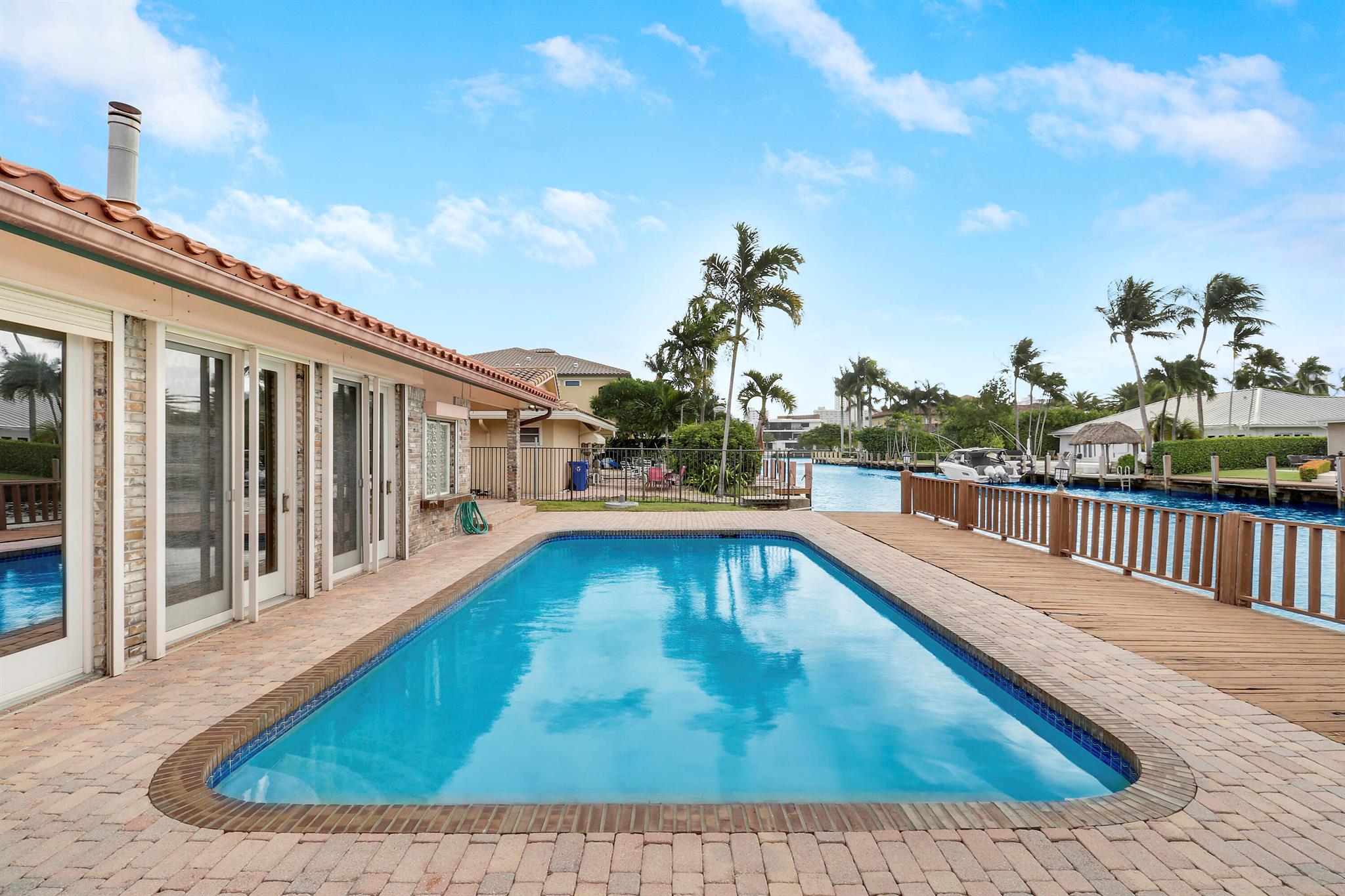 CORAL RIDGE COUNTRY CLUB - Residential