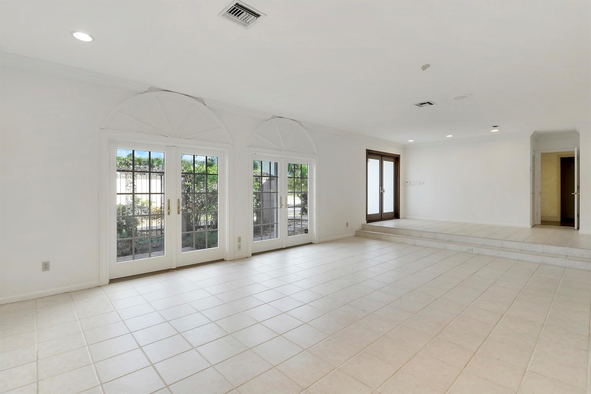 CORAL RIDGE COUNTRY CLUB - Residential