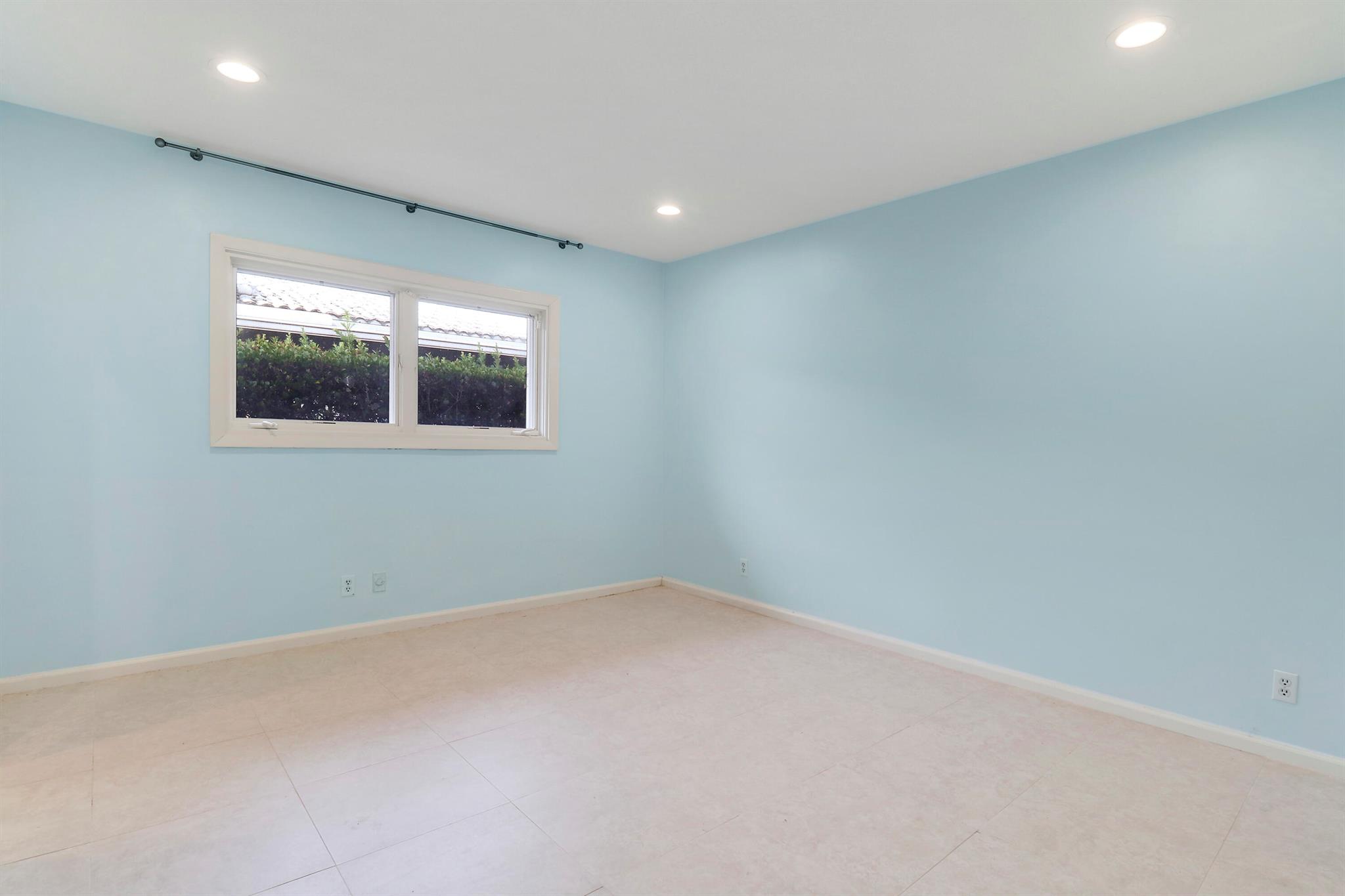 CORAL RIDGE COUNTRY CLUB - Residential