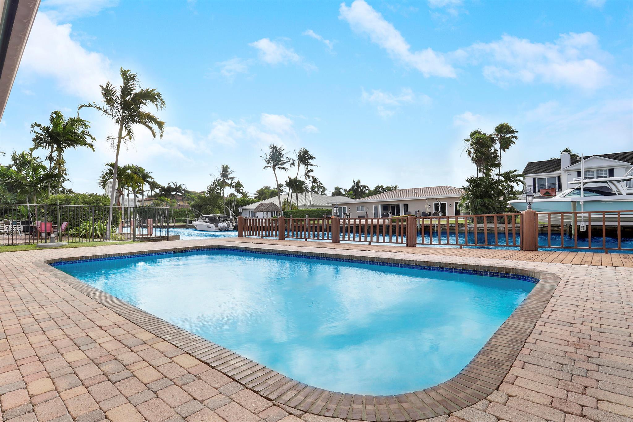 CORAL RIDGE COUNTRY CLUB - Residential