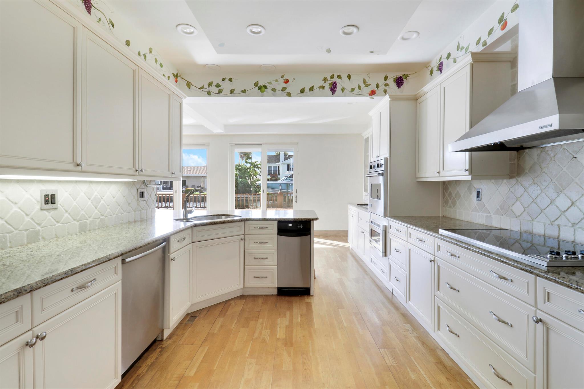 CORAL RIDGE COUNTRY CLUB - Residential