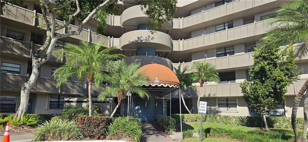 Photo of 1001 Colony Point Circle #305, Pembroke Pines, FL 33026 (MLS # F10554950)