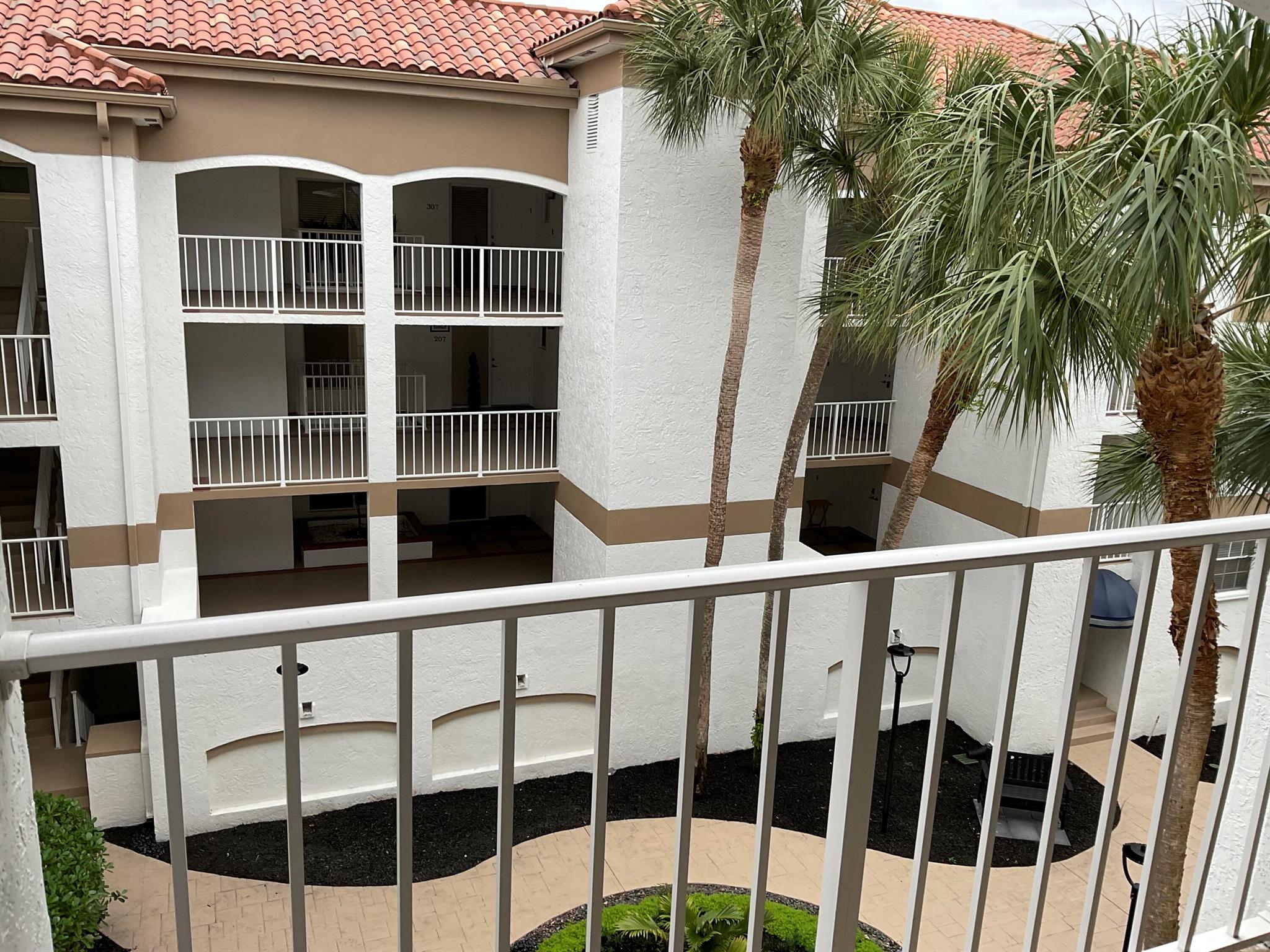 BOCA GROVE - Residential