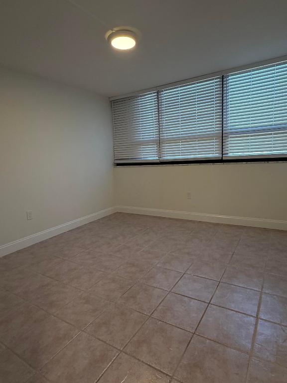 PALM BEACH HOUSE CONDO - Residential Lease