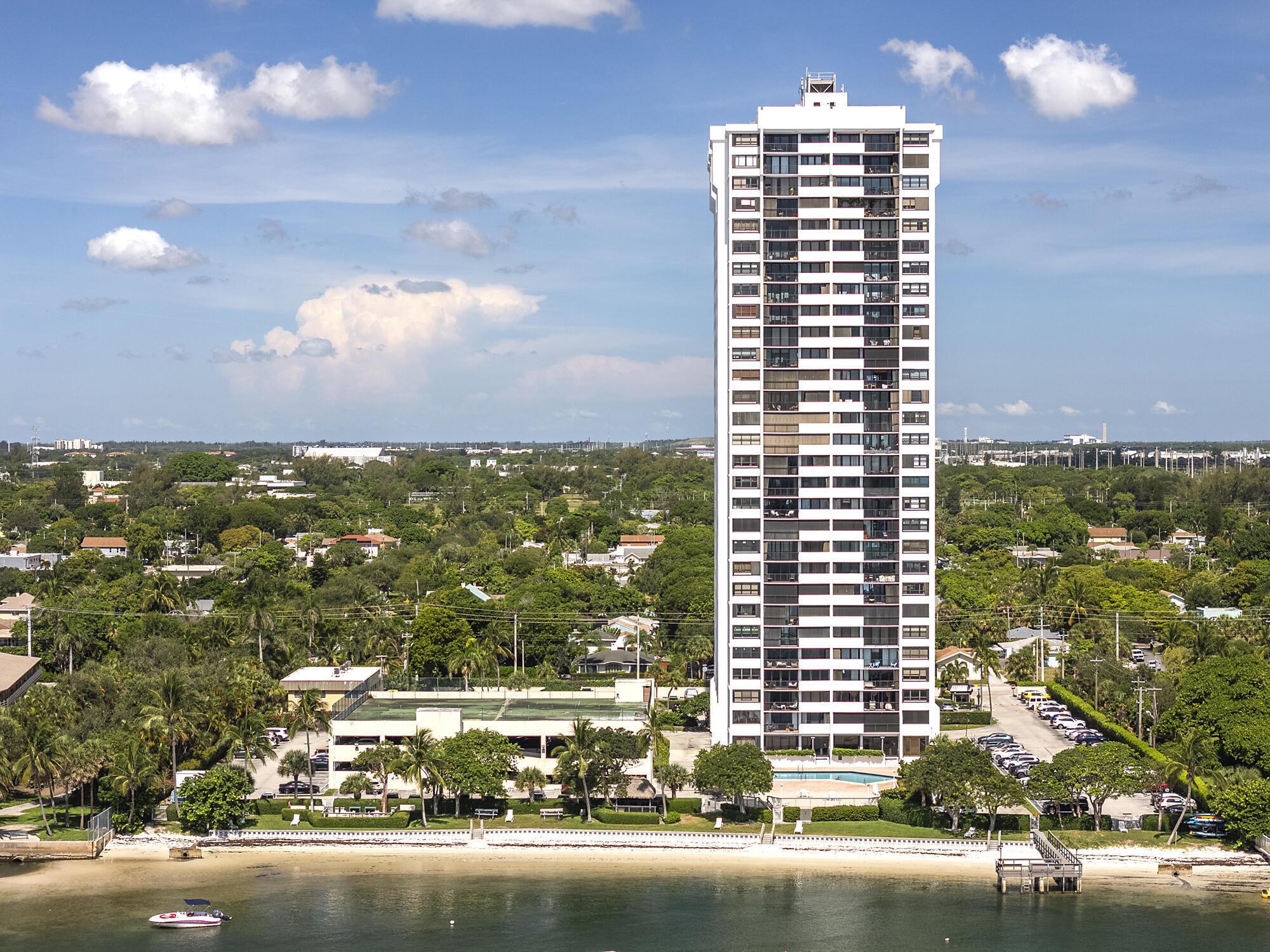 PALM BEACH HOUSE CONDO - Residential Lease