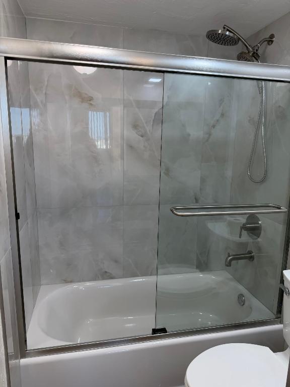 PALM BEACH HOUSE CONDO - Residential Lease