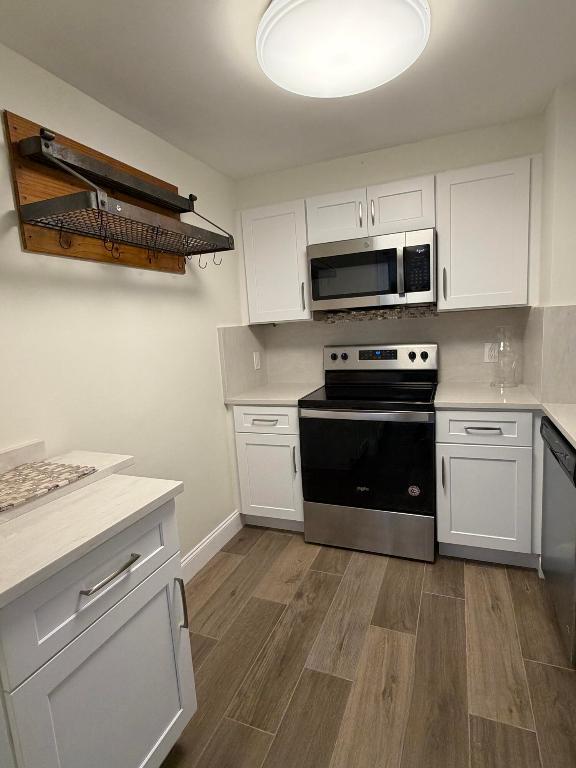 PALM BEACH HOUSE CONDO - Residential Lease