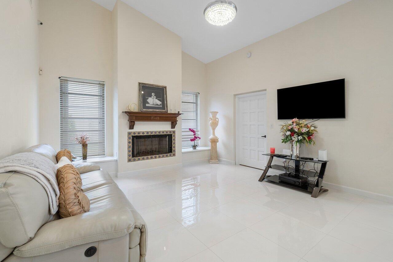 CYPRESS CREEK - Residential