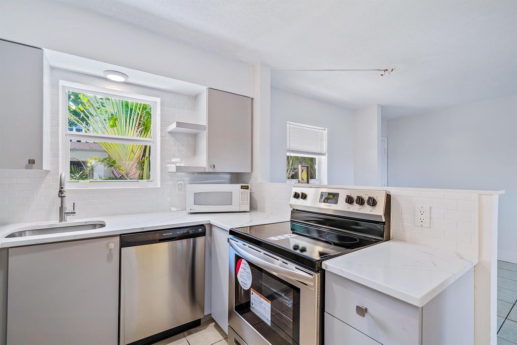 Photo of 148 Yacht Club Drive #9, North Palm Beach, FL 33408 (MLS # R10904099)