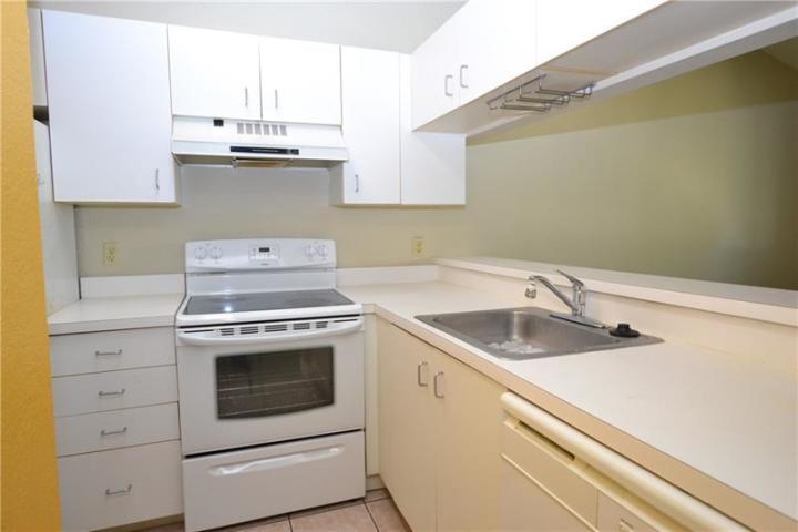 910 Coral Club Drive 910