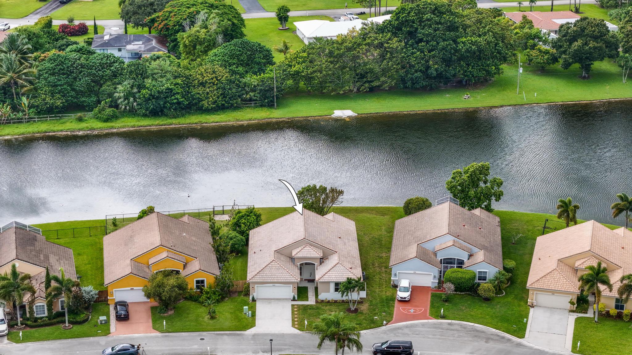 Come see this bright and airy home in the desirable gated community of Verona Lakes. This beautiful home is a split floor plan featuring new vinyl flooring, stainless steel kitchen appliances, spacious backyard, and relaxing lake views. Look no further for the bright kitchen, updated cabinetry, quartz countertops, high ceilings, and large windows. Retreat into the master suite that features 2 walk-in closets, a spacious his and her sink, separate shower and tub. Guest bathrooms featuring updated lighting, modern mirrors and a jack and jill bathroom. You will fall in love with this living space.