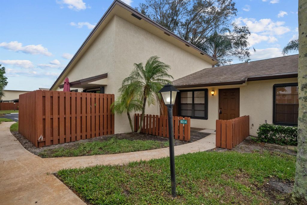 Photo of 8014 SE Villa Circle, Hobe Sound, FL 33455 (MLS # R10947489)