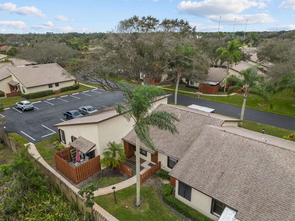 Photo of 8014 SE Villa Circle, Hobe Sound, FL 33455 (MLS # R10947489)