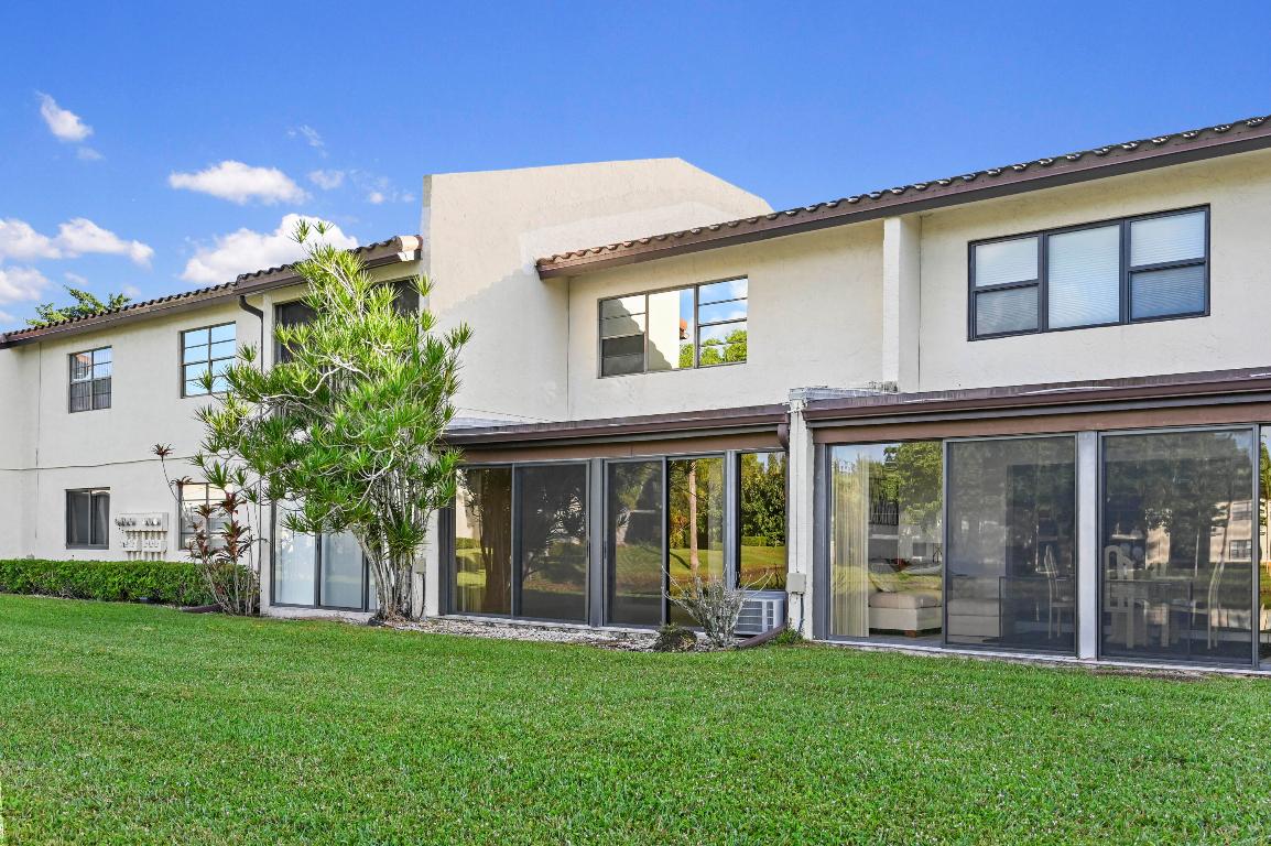 GLADES OF BOCA LAGO CONDO - Residential