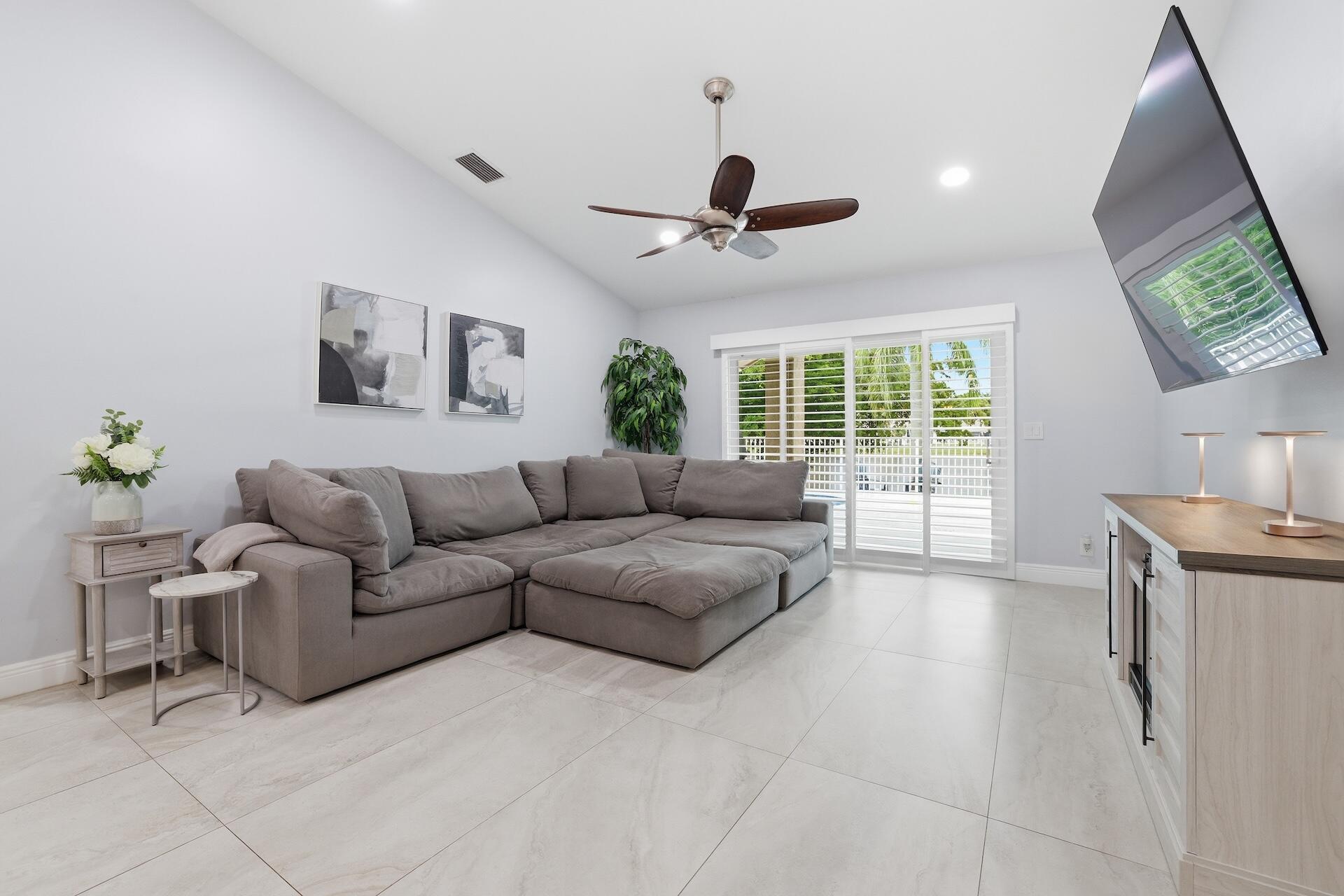 LAKE CHARLESTON PAR P AND U - Residential