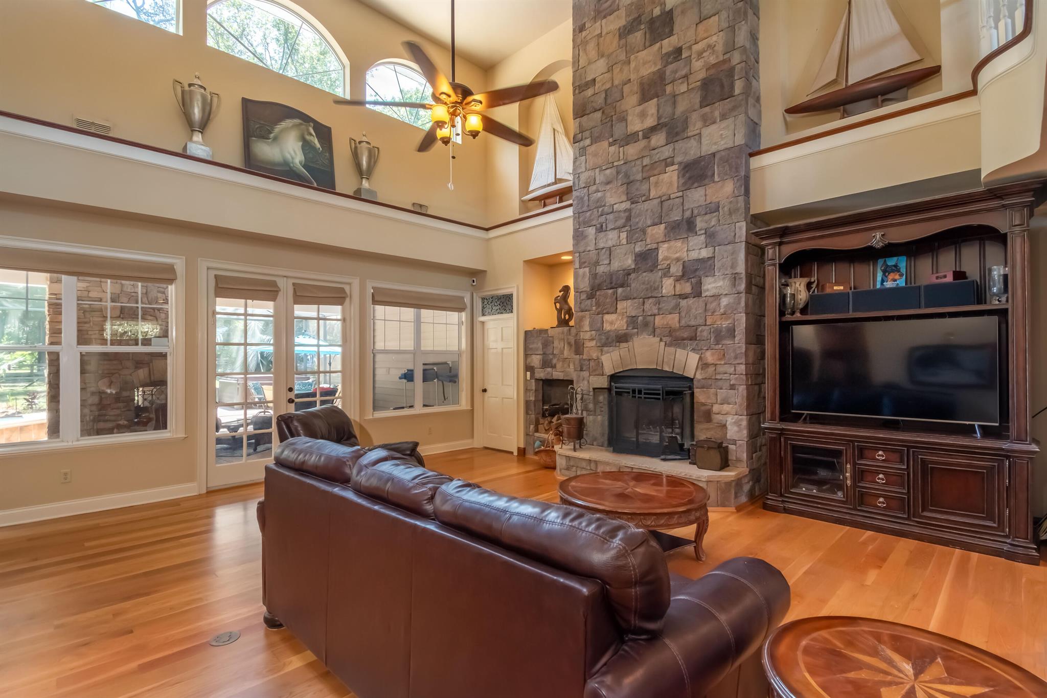 SANCTUARY OAKS - Residential