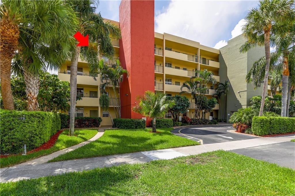 Totally renovated to the highest specifications. This quiet affluent  2/2 condo has it all. Stainless appliances, smart home LED lighting, Nest Thermostat, Hurricane windows, electric fireplace, heated pool and reserved parking. Both bedrooms are spacious with walk in closets and ample storage space, plus a separate storage unit. All this East of Federal Hwy., within 5mins of the beach, shops, bars and restaurants, gym (LA Fitness) and Golf course.
