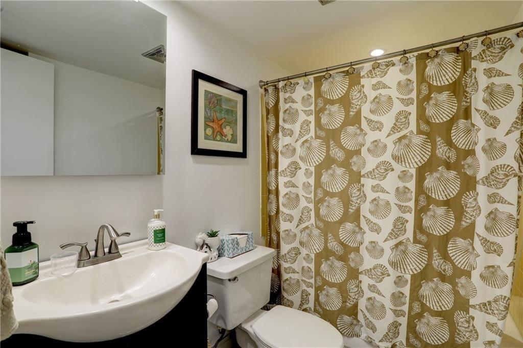 Casa Verano Condo - Residential Lease