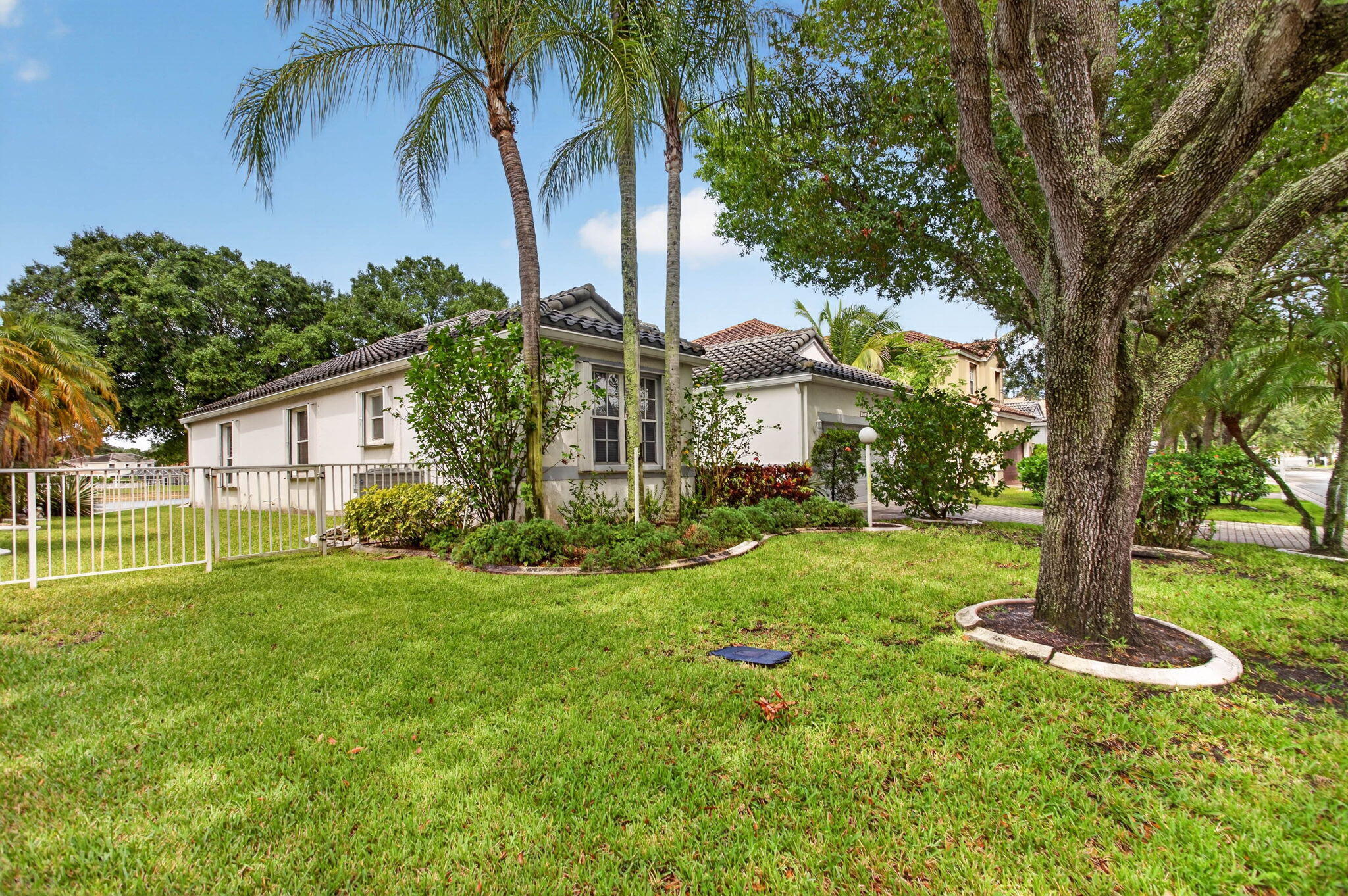 Properties | Stephanie Kaufman 6621 NW 78th Drive