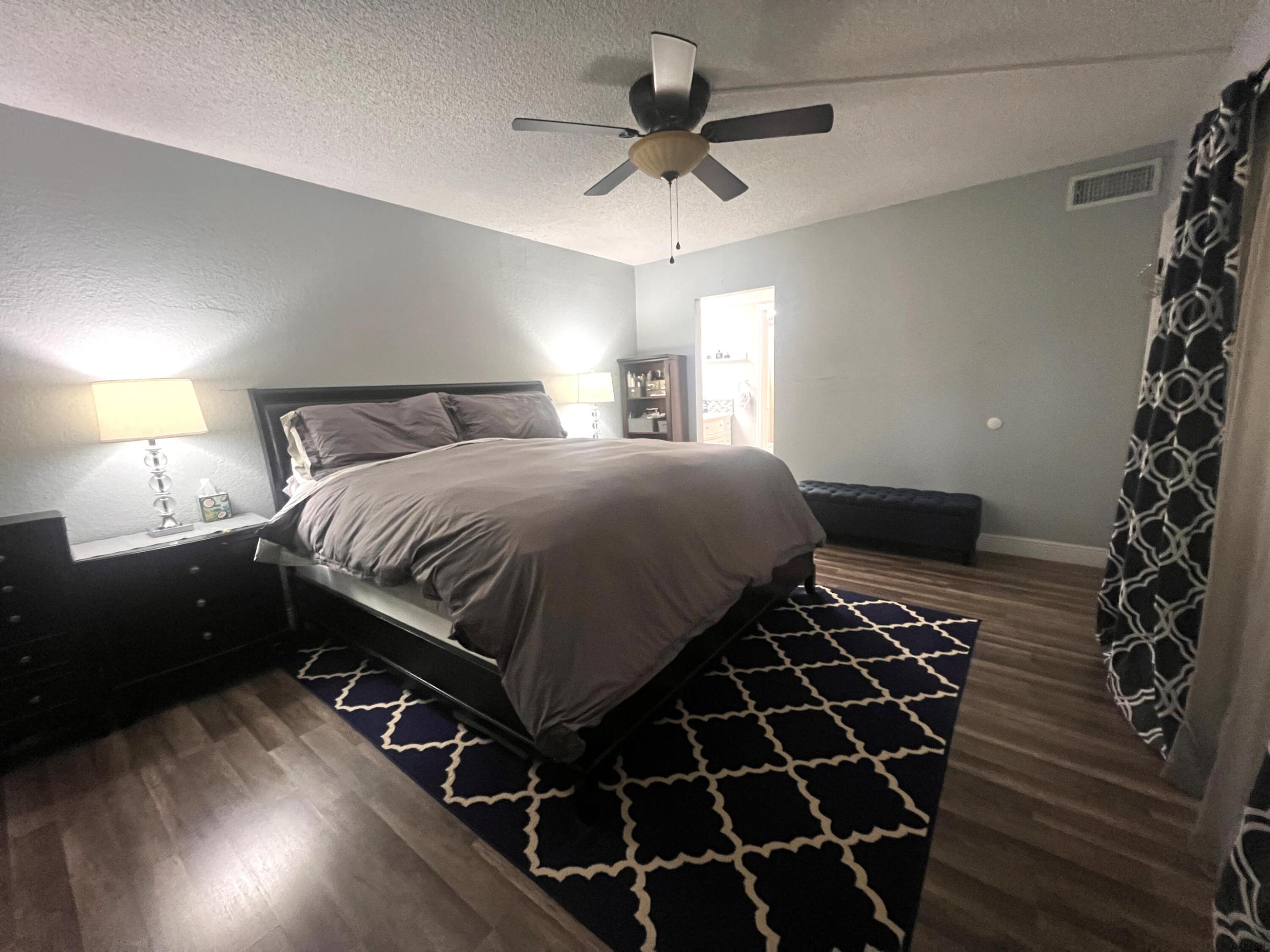 SUN COUNTRY CONDO - Residential