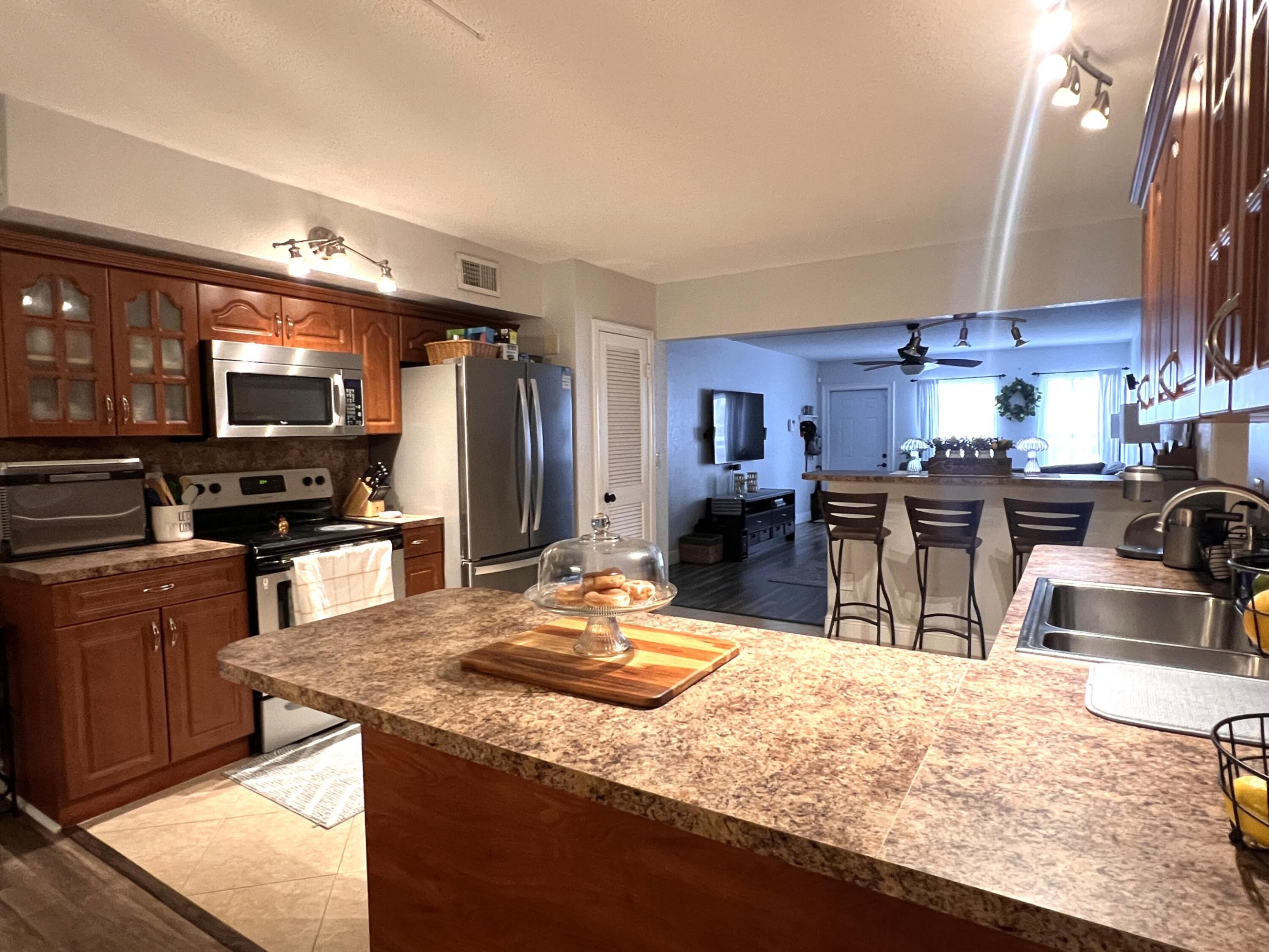 SUN COUNTRY CONDO - Residential