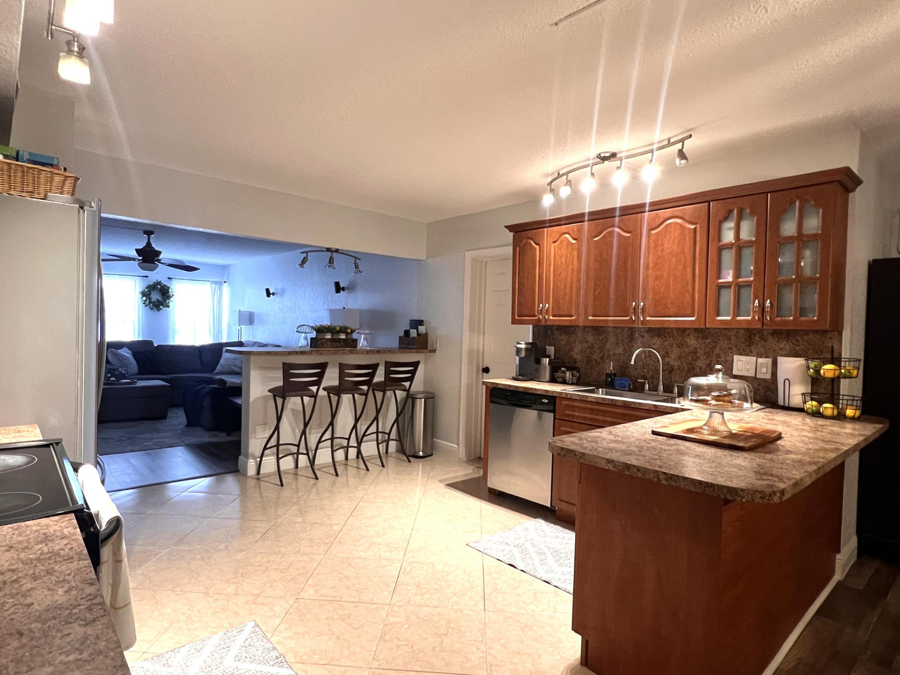 SUN COUNTRY CONDO - Residential