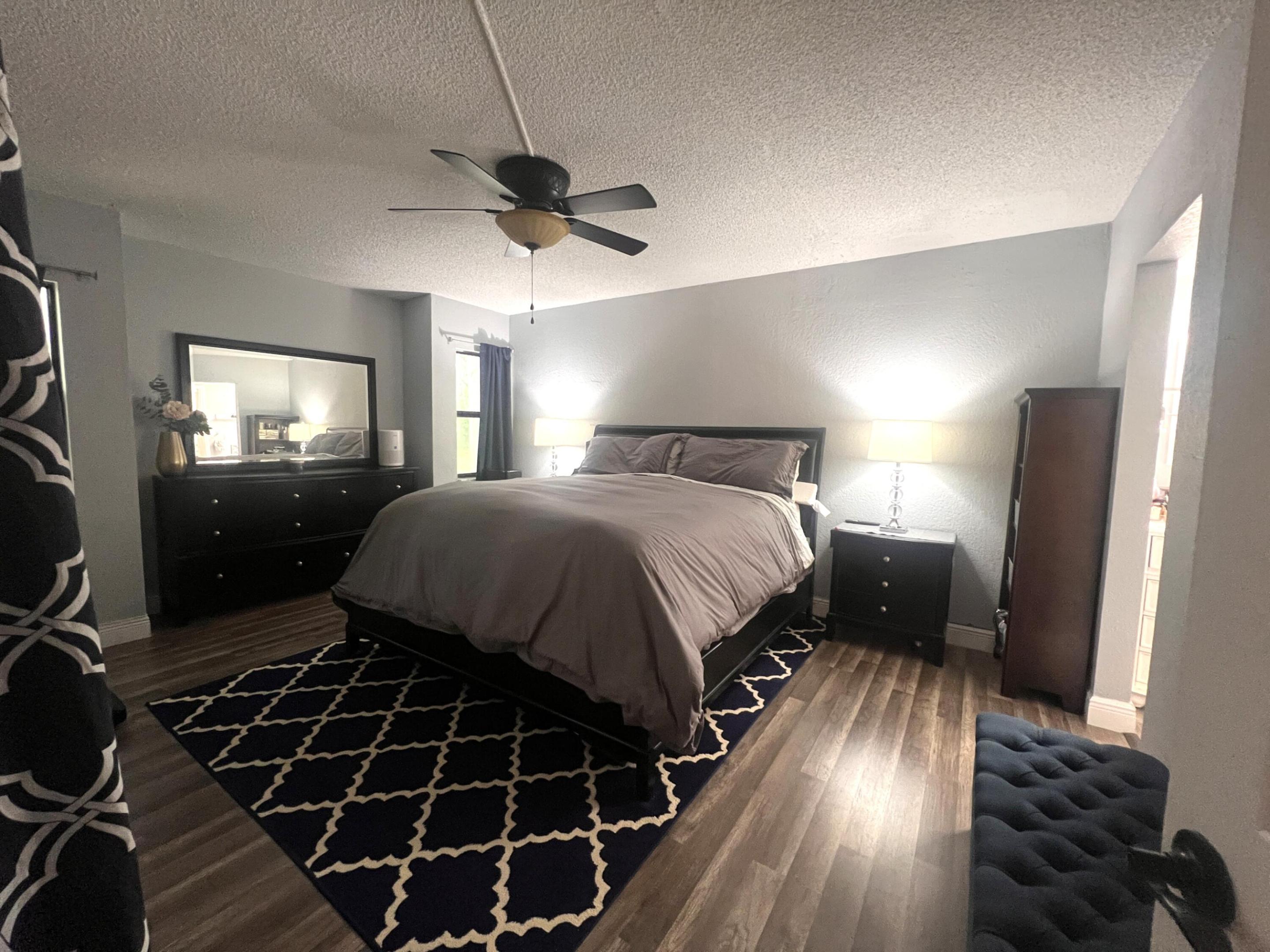 SUN COUNTRY CONDO - Residential