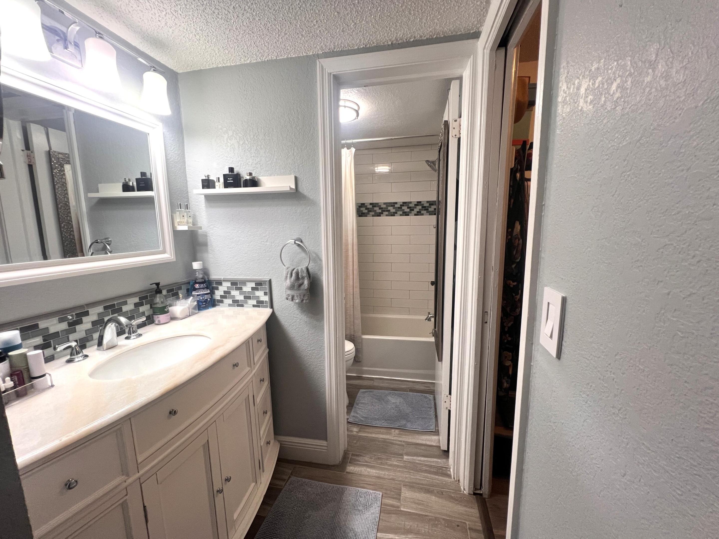 SUN COUNTRY CONDO - Residential