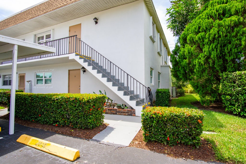 Photo of 2950 SE Ocean Boulevard #15-6, Stuart, FL 34996 (MLS # R11008960)