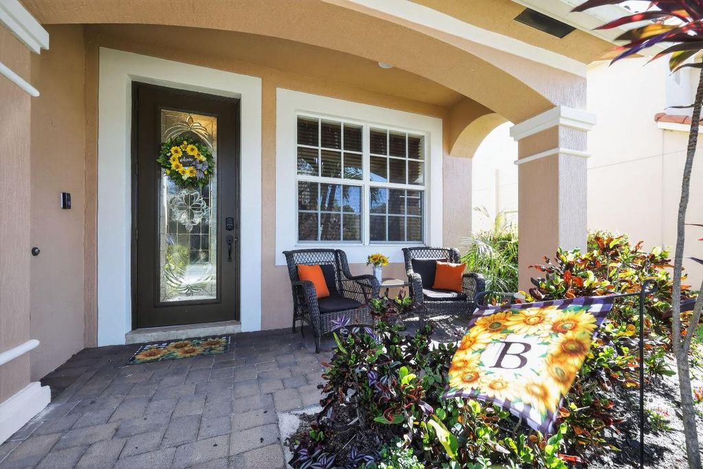 Photo of 6071 SE Crooked Oak Avenue, Hobe Sound, FL 33455 (MLS # R11132136)