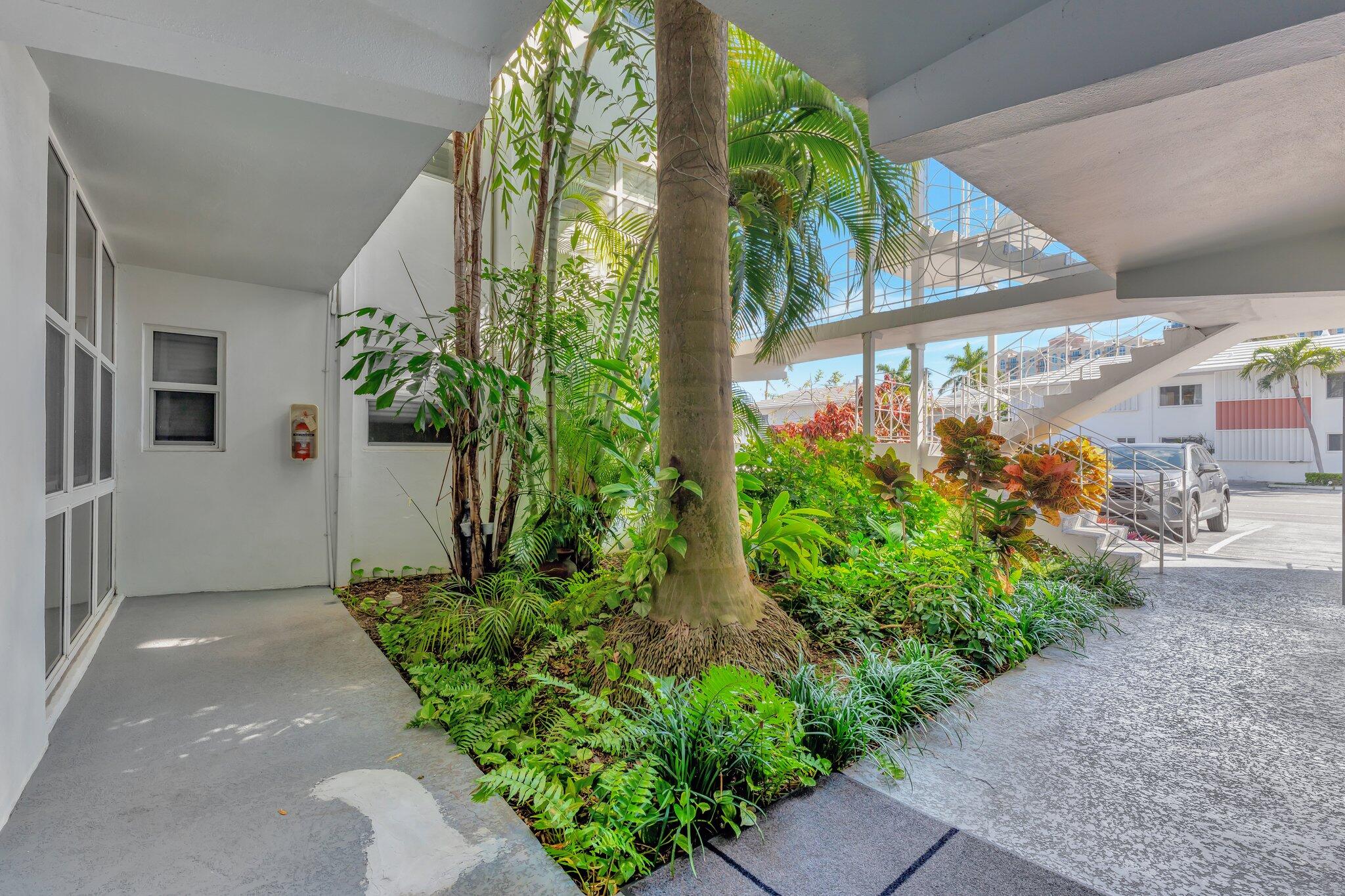 SUNRISE BAY CLUB CO-OP - Residential