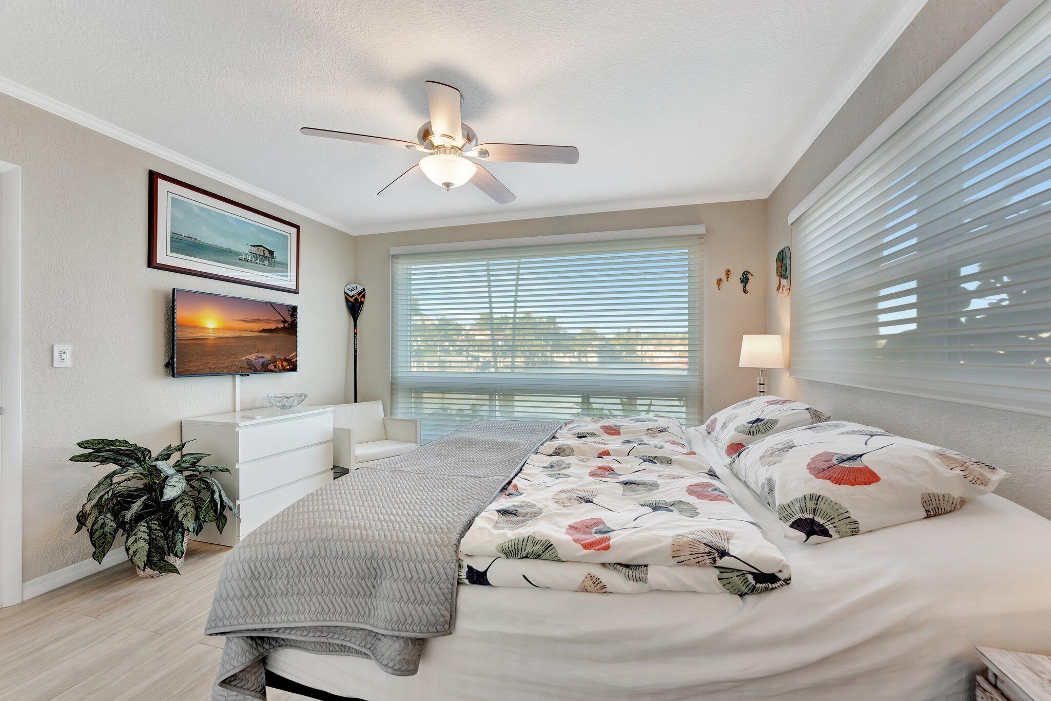 SUNRISE BAY CLUB CO-OP - Residential