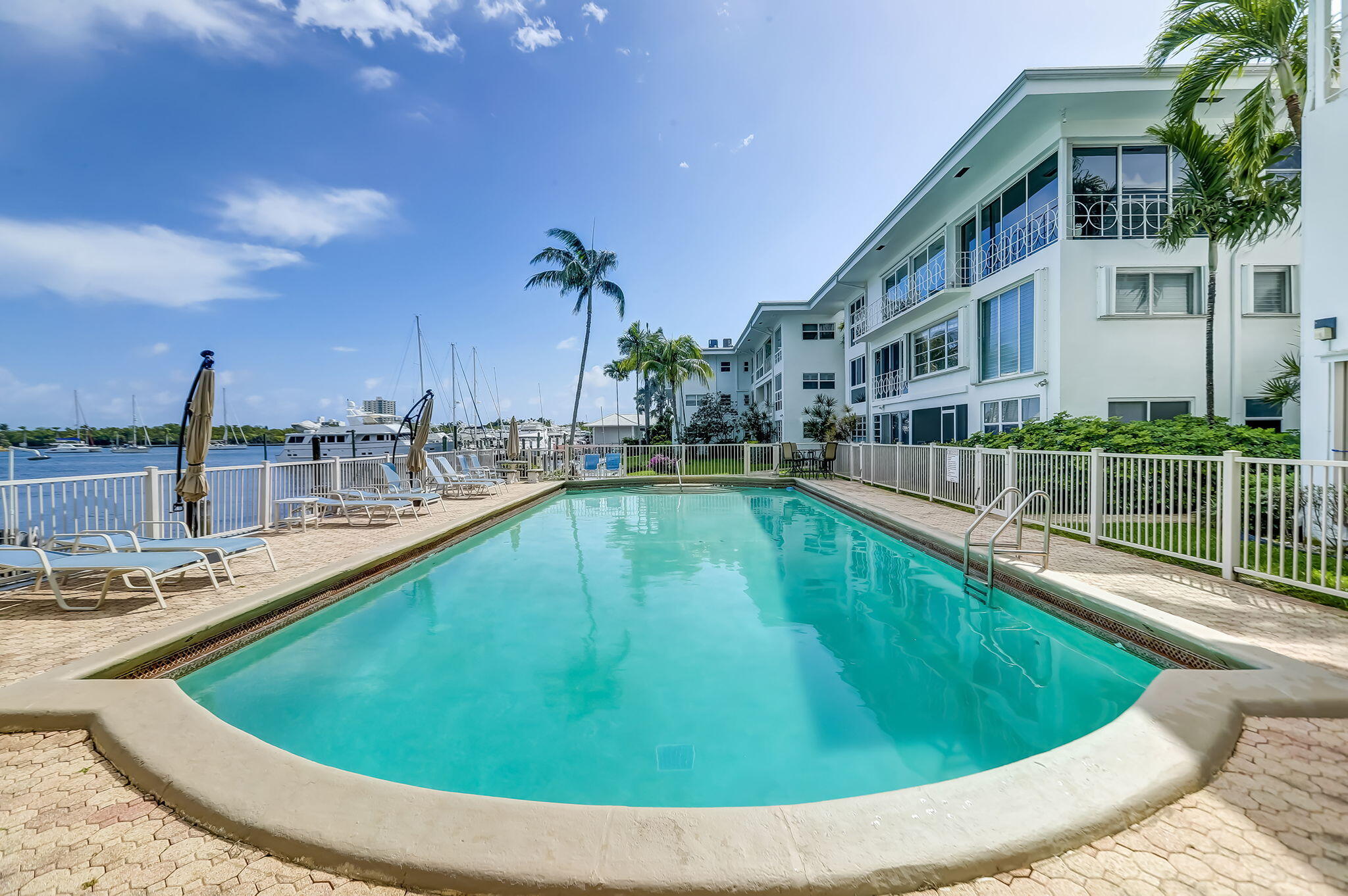 SUNRISE BAY CLUB CO-OP - Residential