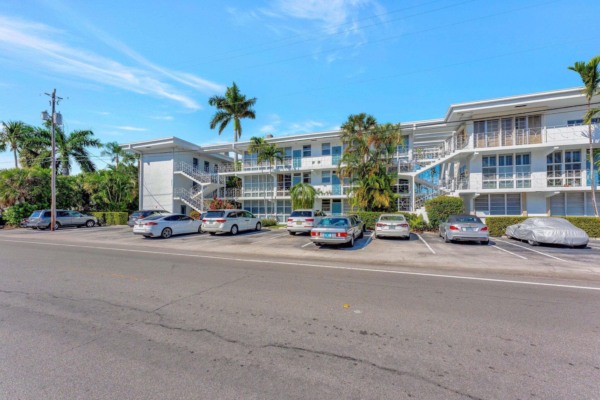 SUNRISE BAY CLUB CO-OP - Residential