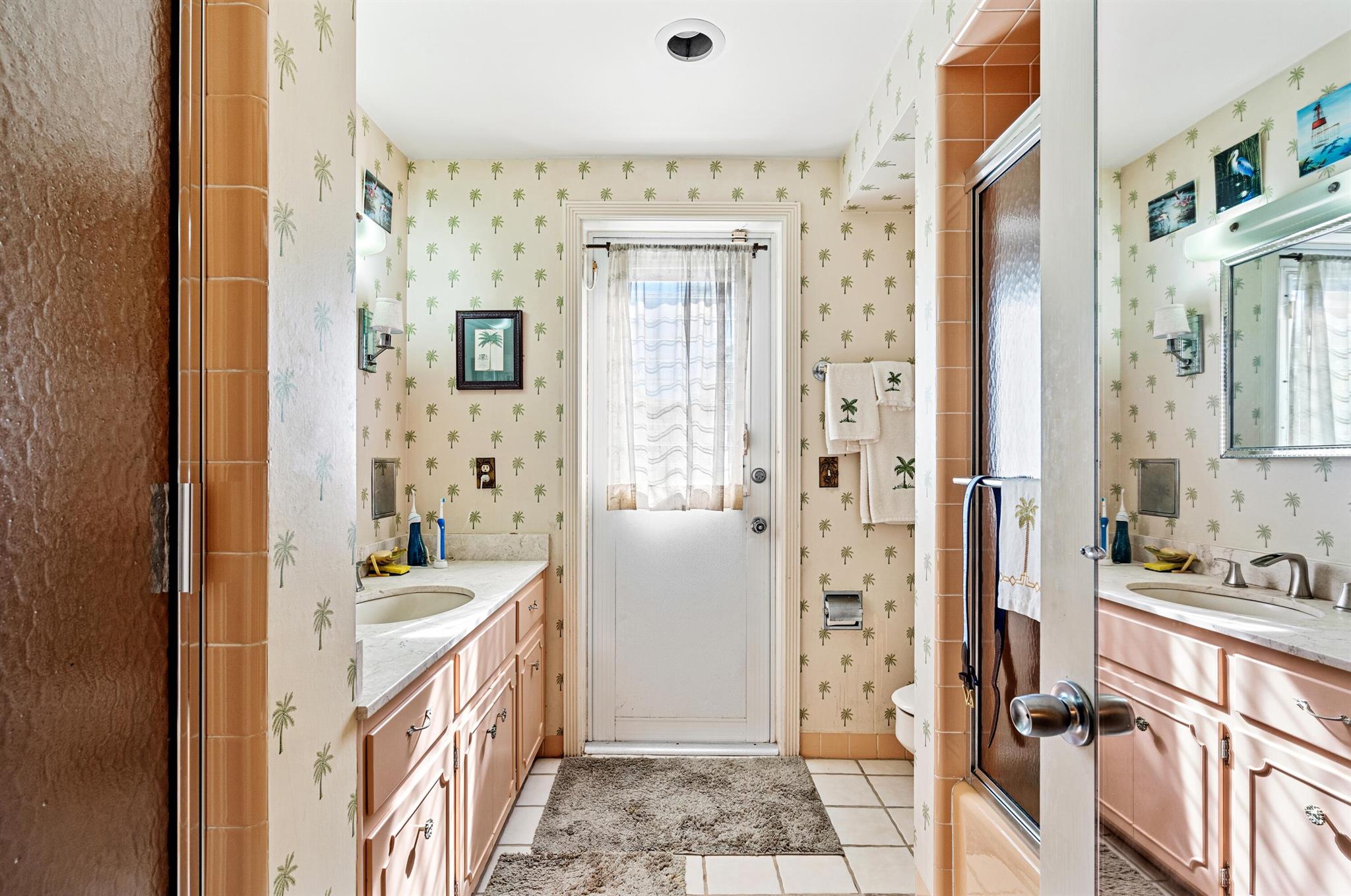 GULFSTREAM PROPERTIES - Residential