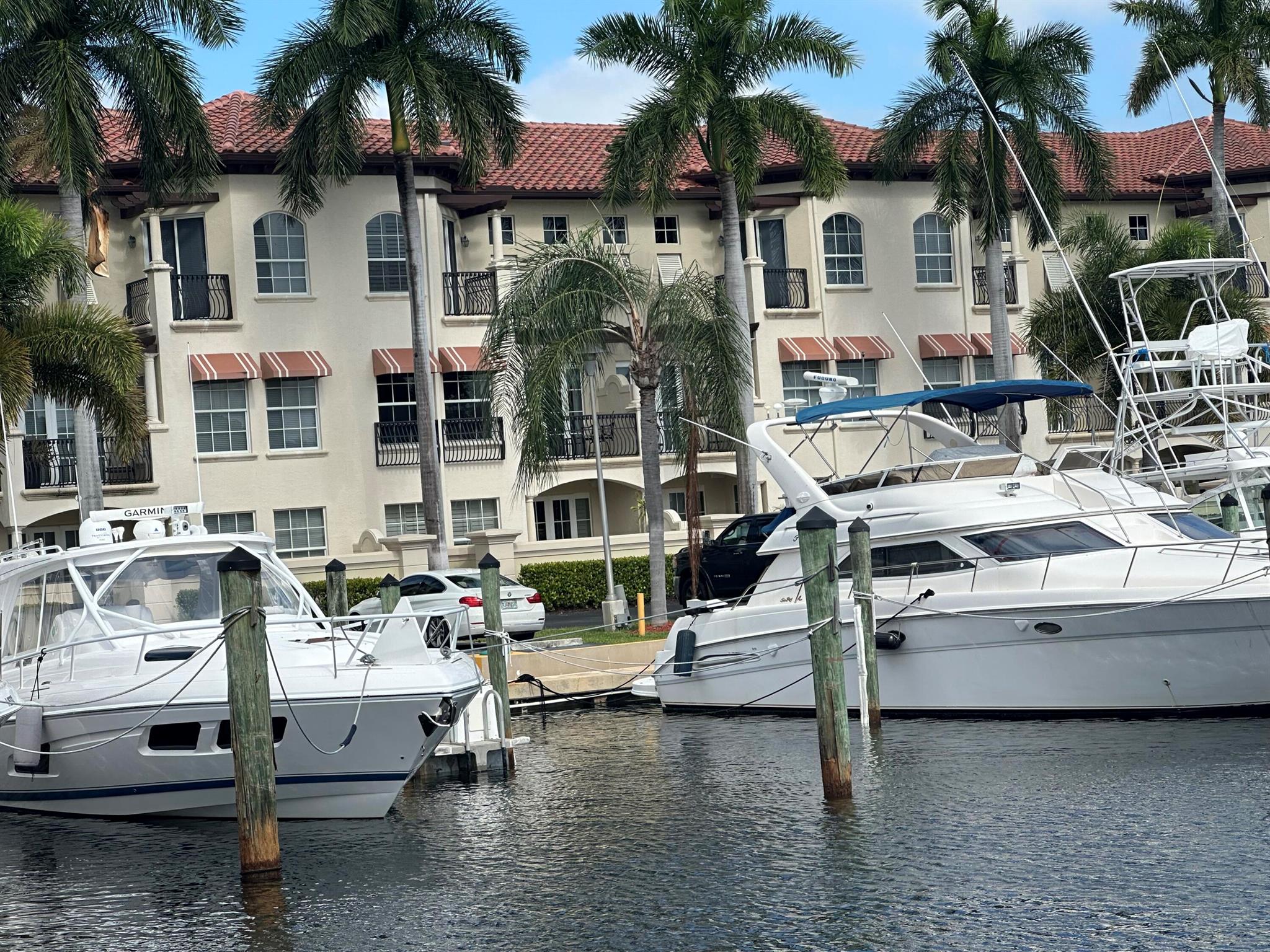 Soverel Harbour Marina - Land